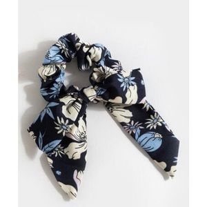 Floral scrunchie